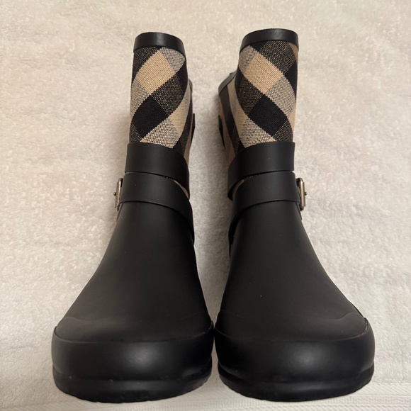 Burberry Rain Boots - Picture 1 of 5